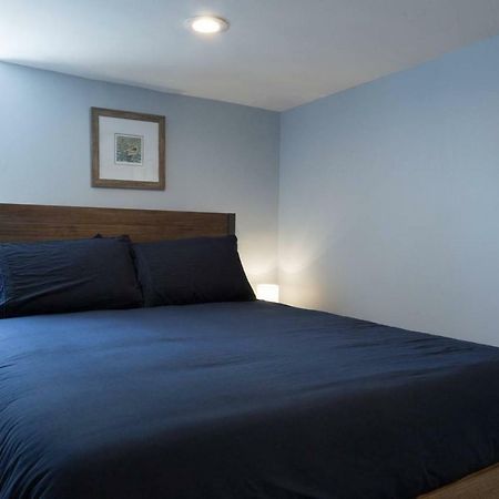 Luxury 2 Bedroom Apartment W/ Free Parking Washington Exterior photo